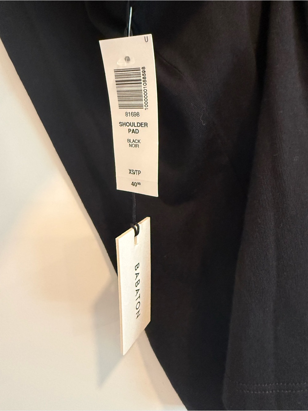NWT Aritzia Babaton Black Padded Shoulder Muscle Tank Top 100% Cotton - Size XS - Picture 3 of 6